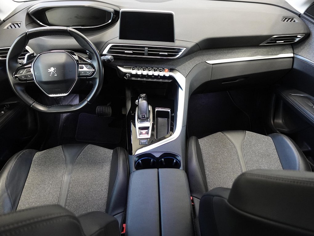 Peugeot 3008 1.2PT Allure