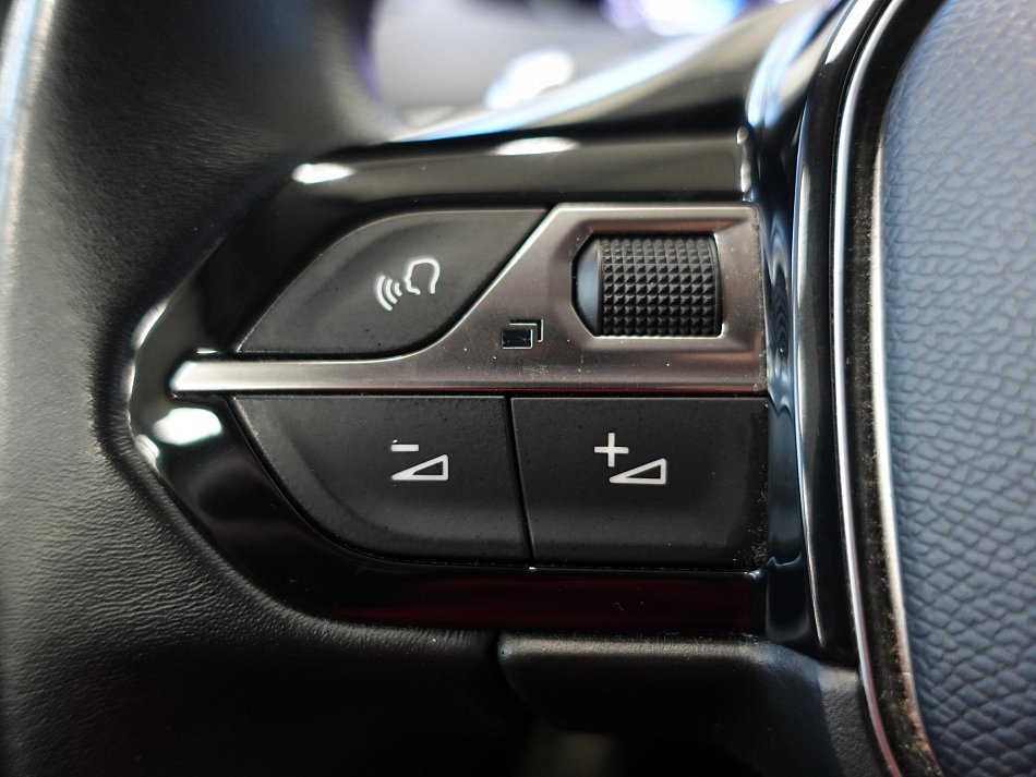 Peugeot 3008 1.2PT Allure