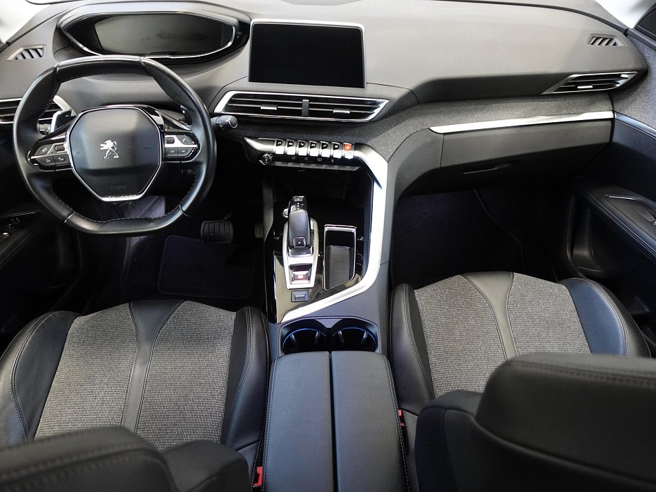 Peugeot 3008 1.2PT Allure