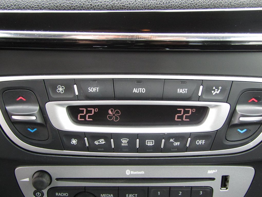 Renault Fluence 1.6 i 16V 