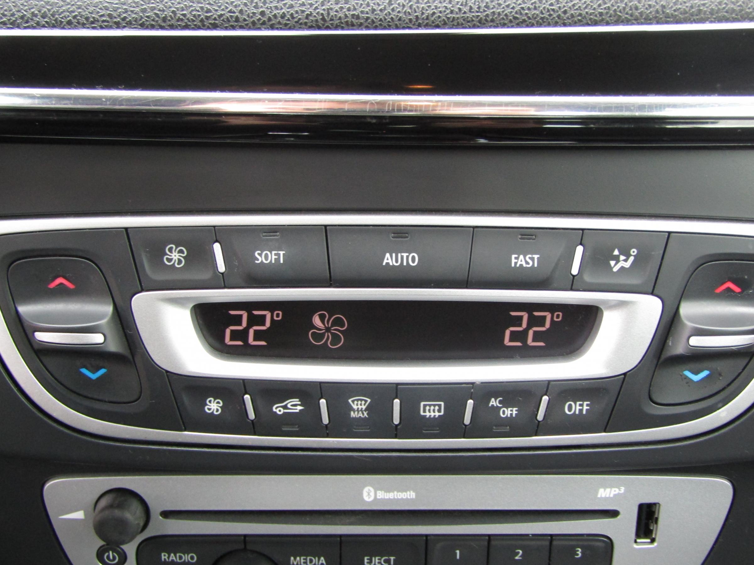 Renault Fluence, 2013 - pohled č. 14