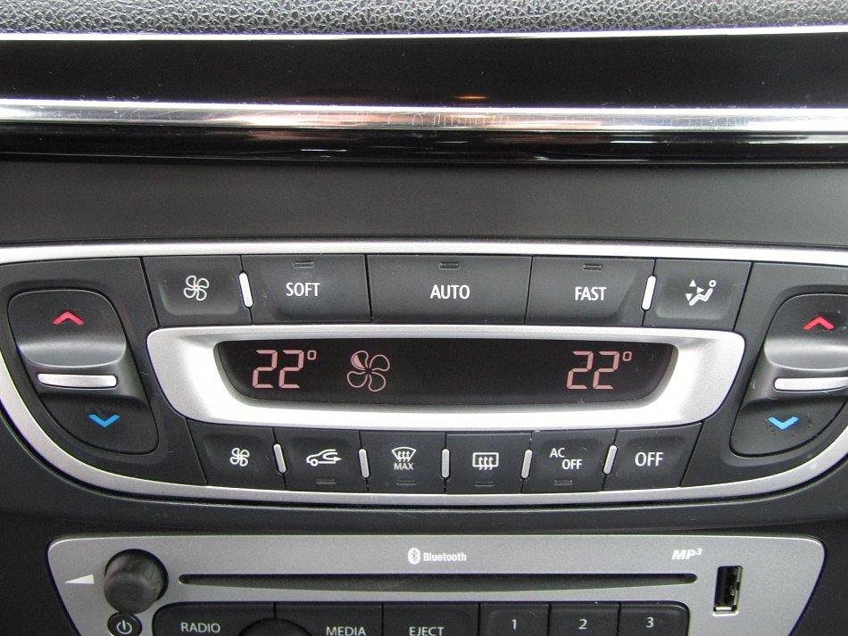 Renault Fluence 1.6 i 16V 