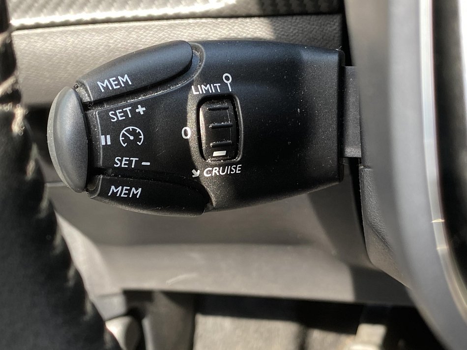 Peugeot 208 1.2 PT Allure