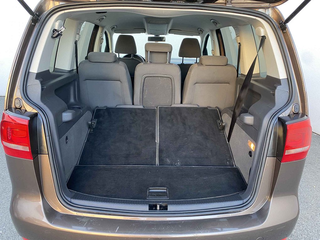 Volkswagen Touran 1.4 TSi Comfortline 7Míst