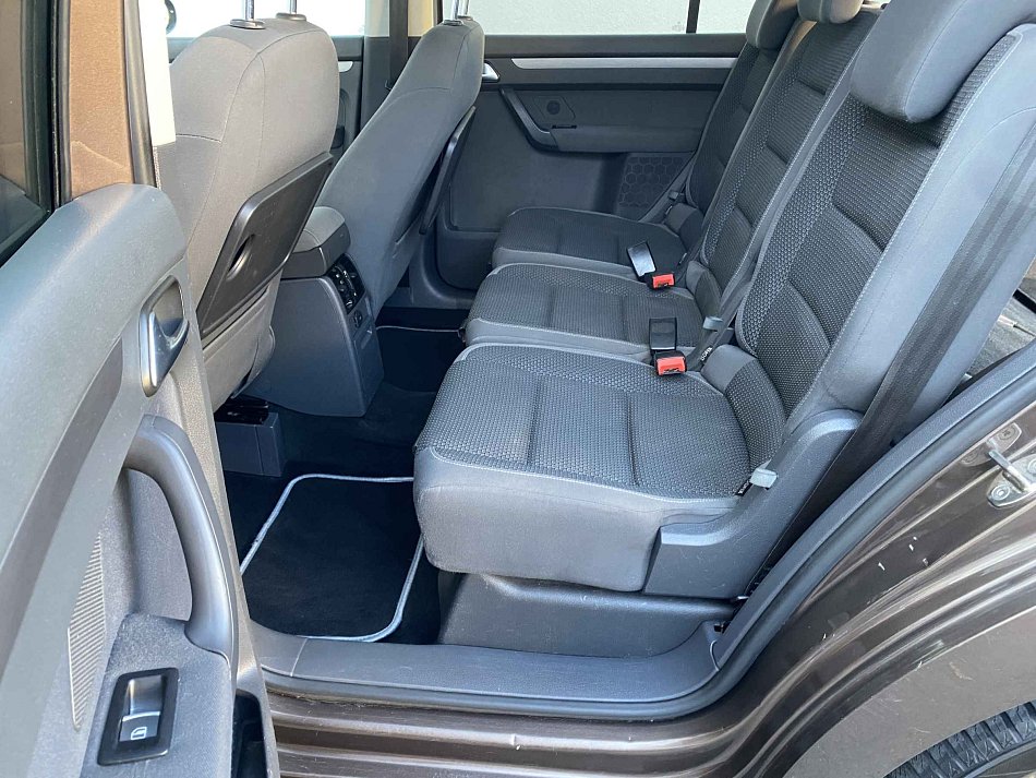 Volkswagen Touran 1.4 TSi Comfortline 7Míst