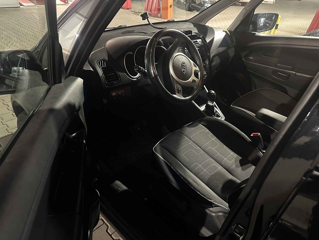 Kia Venga 1.4i 