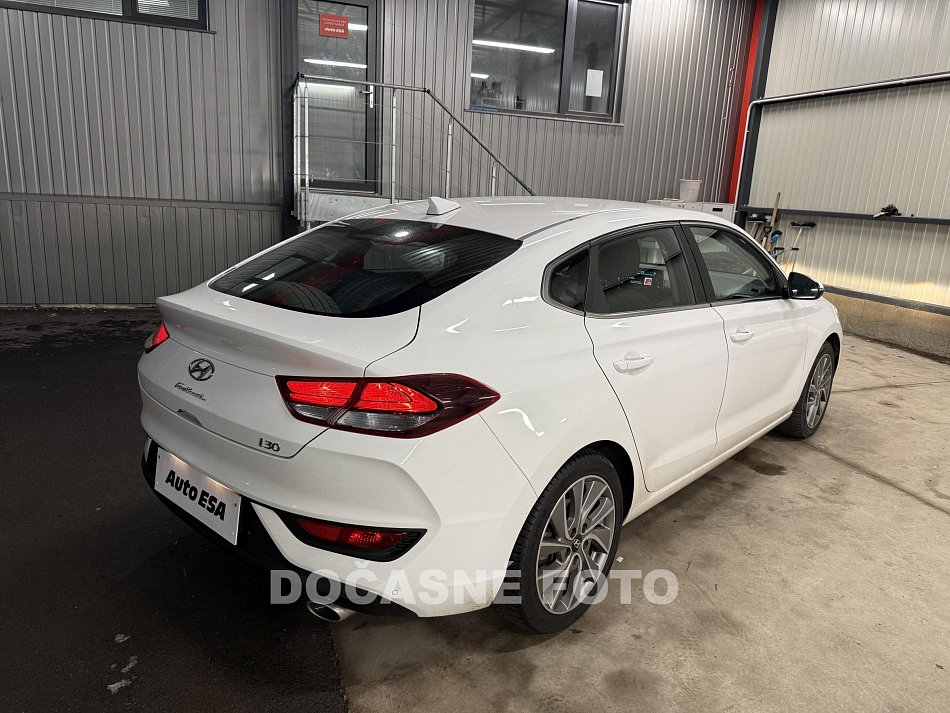 Hyundai I30 1.4 i 