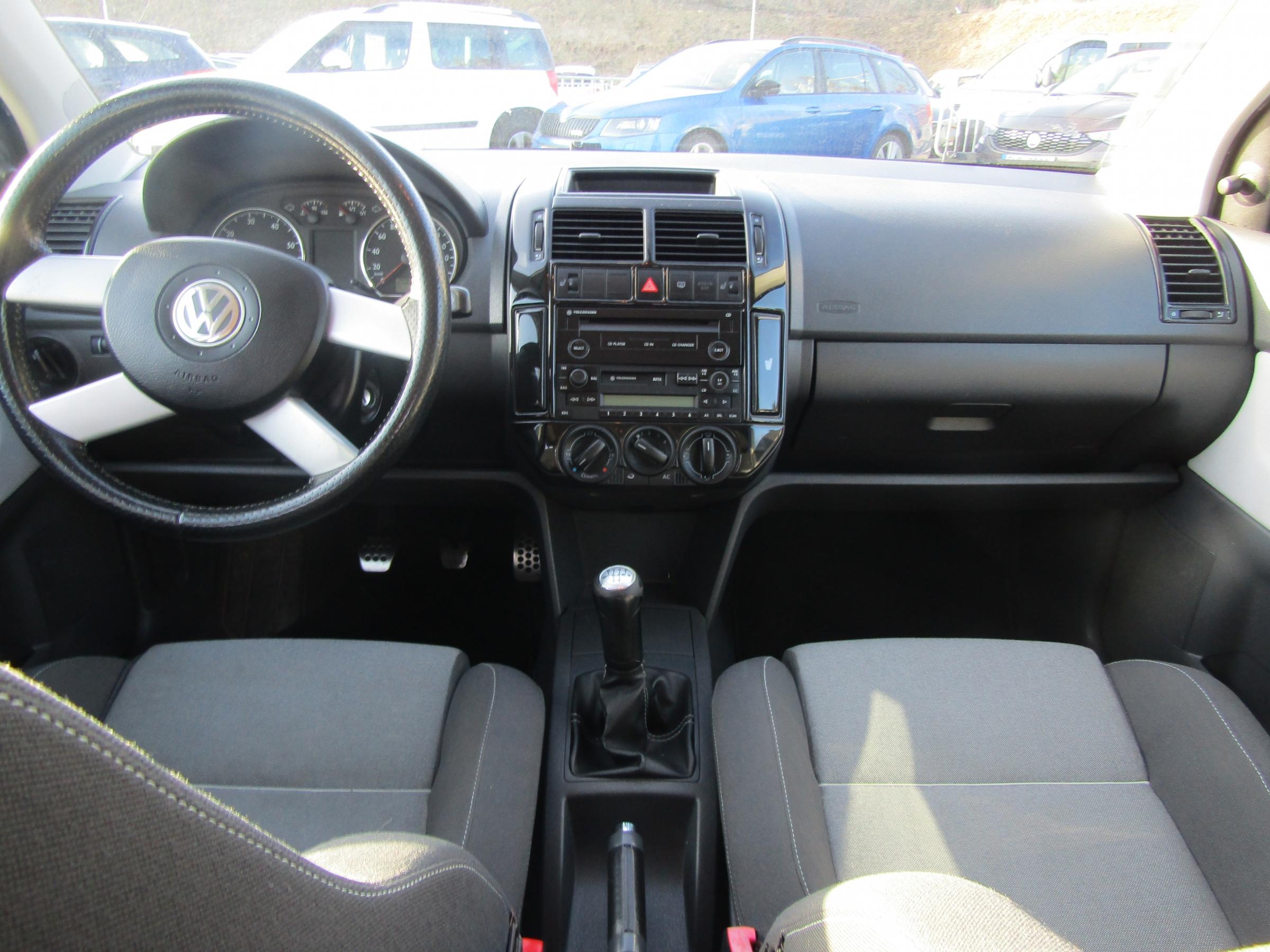 Volkswagen Polo, 2005 - pohled č. 8