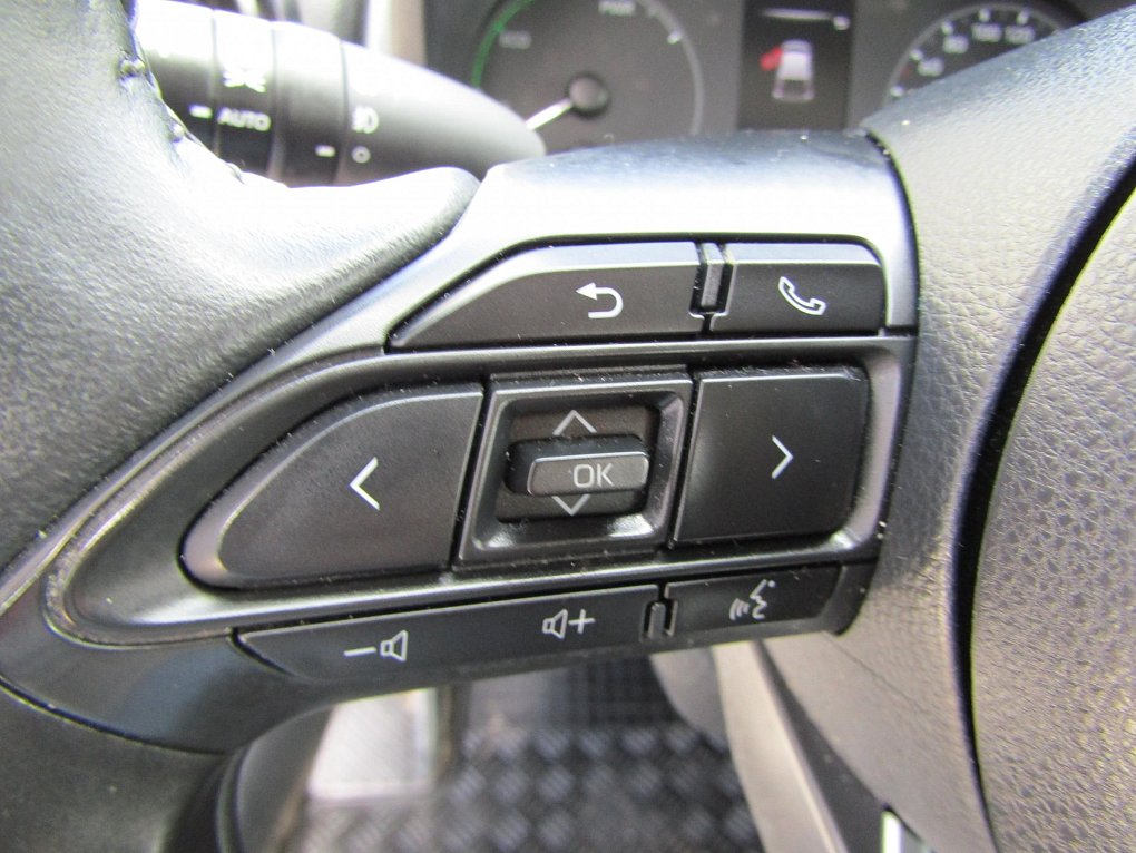Mazda 2 1.5 VVFi  hybrid