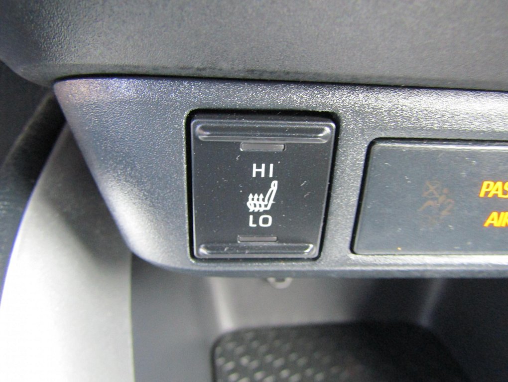 Mazda 2 1.5 VVFi  hybrid