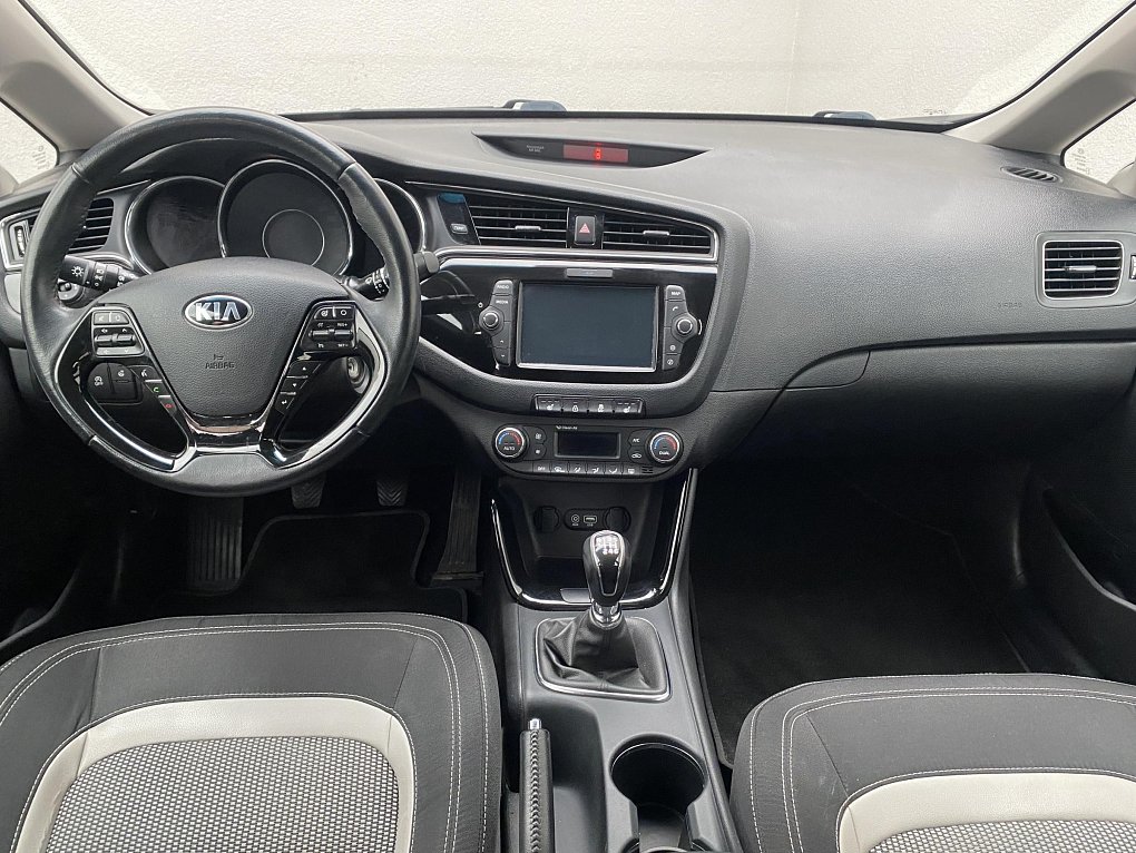 Kia Ceed 1.6 GDi  DreamTeam