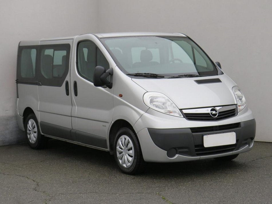 Opel Vivaro 2.0 CDTi Tour 8 míst