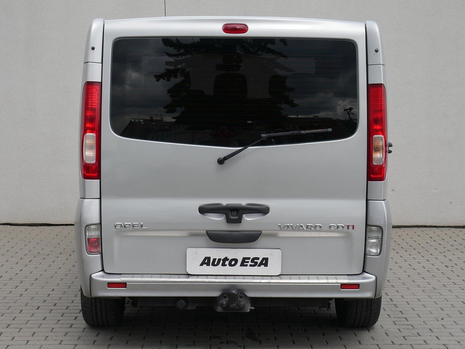 Opel Vivaro 2.0CDTi Tour 5míst