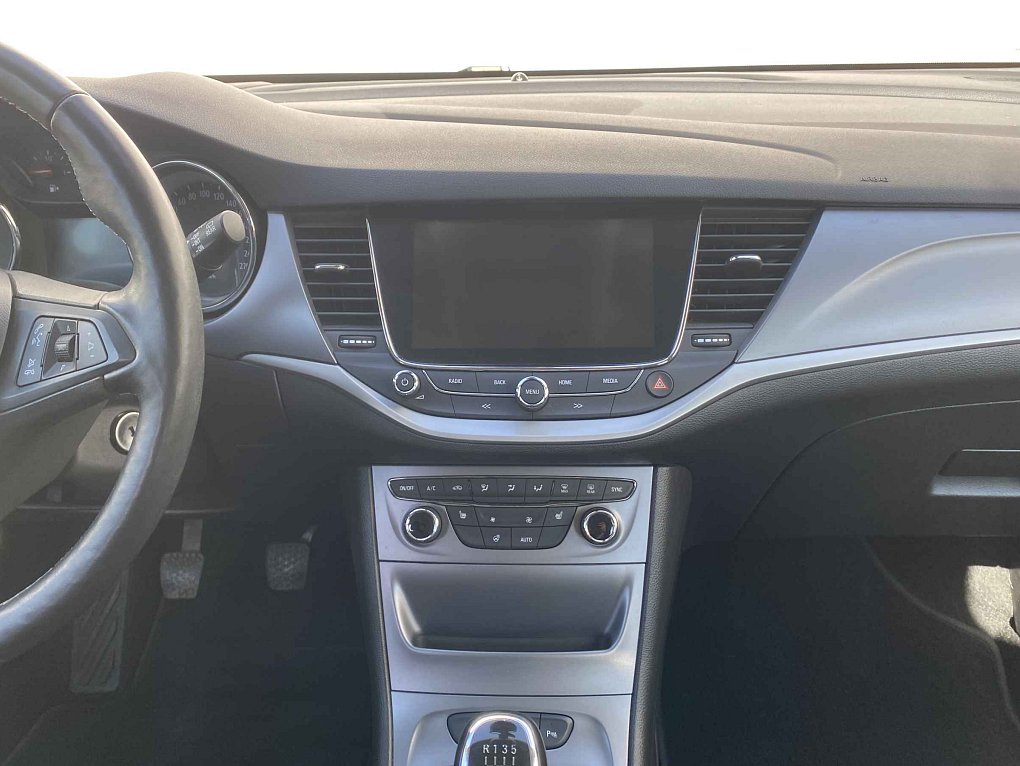 Opel Astra 1.4T Edition