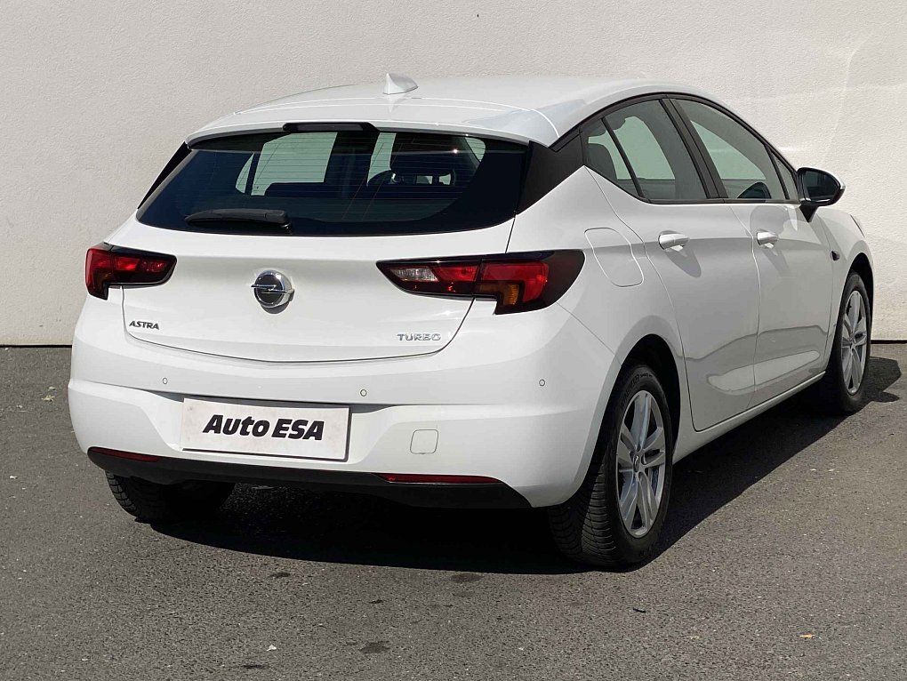 Opel Astra 1.4T Edition