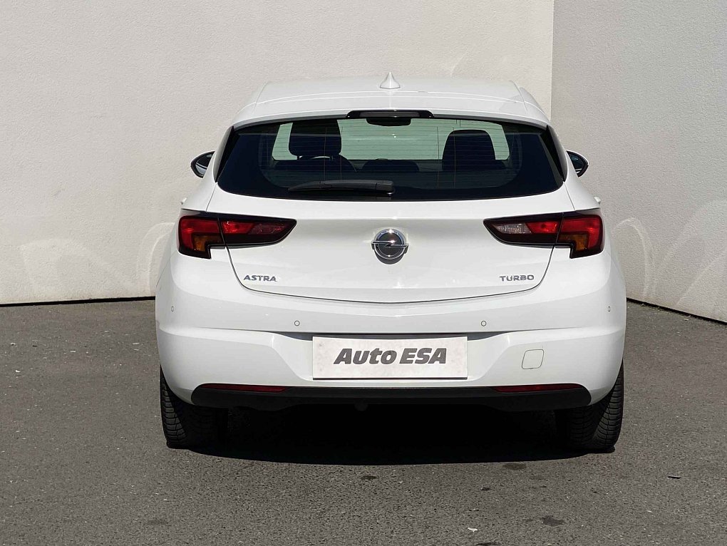 Opel Astra 1.4T Edition