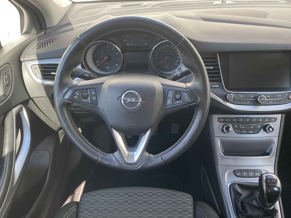 Opel Astra 1.4T Edition