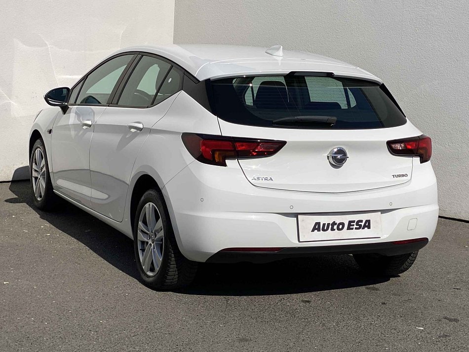 Opel Astra 1.4T Edition