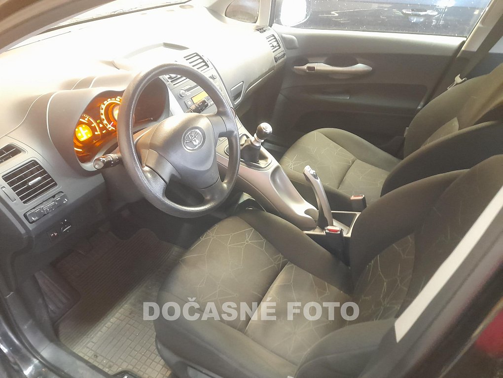 Toyota Auris 1.3 VVT- i 