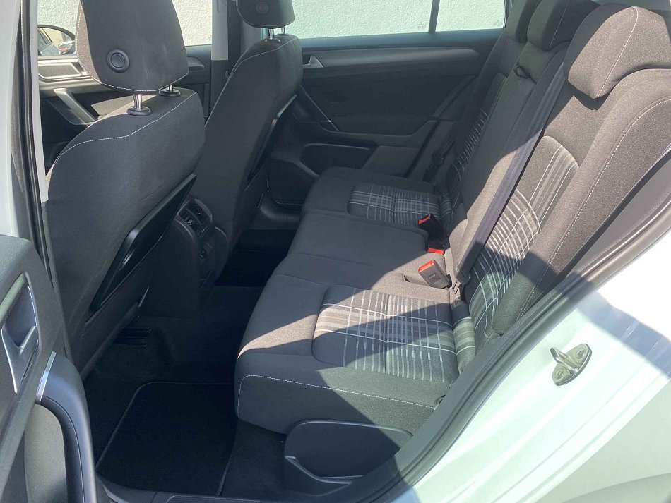 Volkswagen Sportsvan 1.2 TSi Lounge