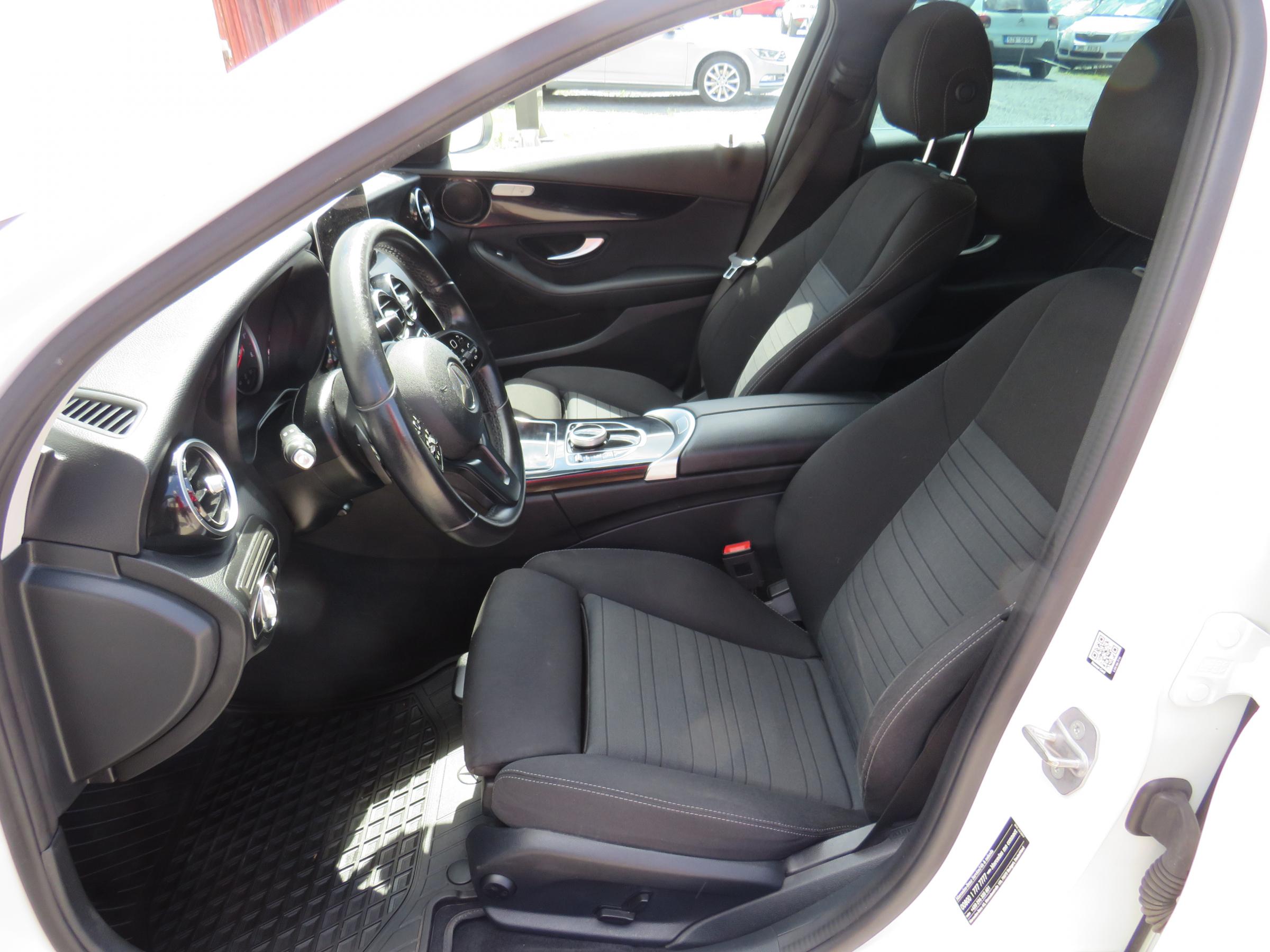 Mercedes-Benz Třída C, 2020 - pohled č. 11