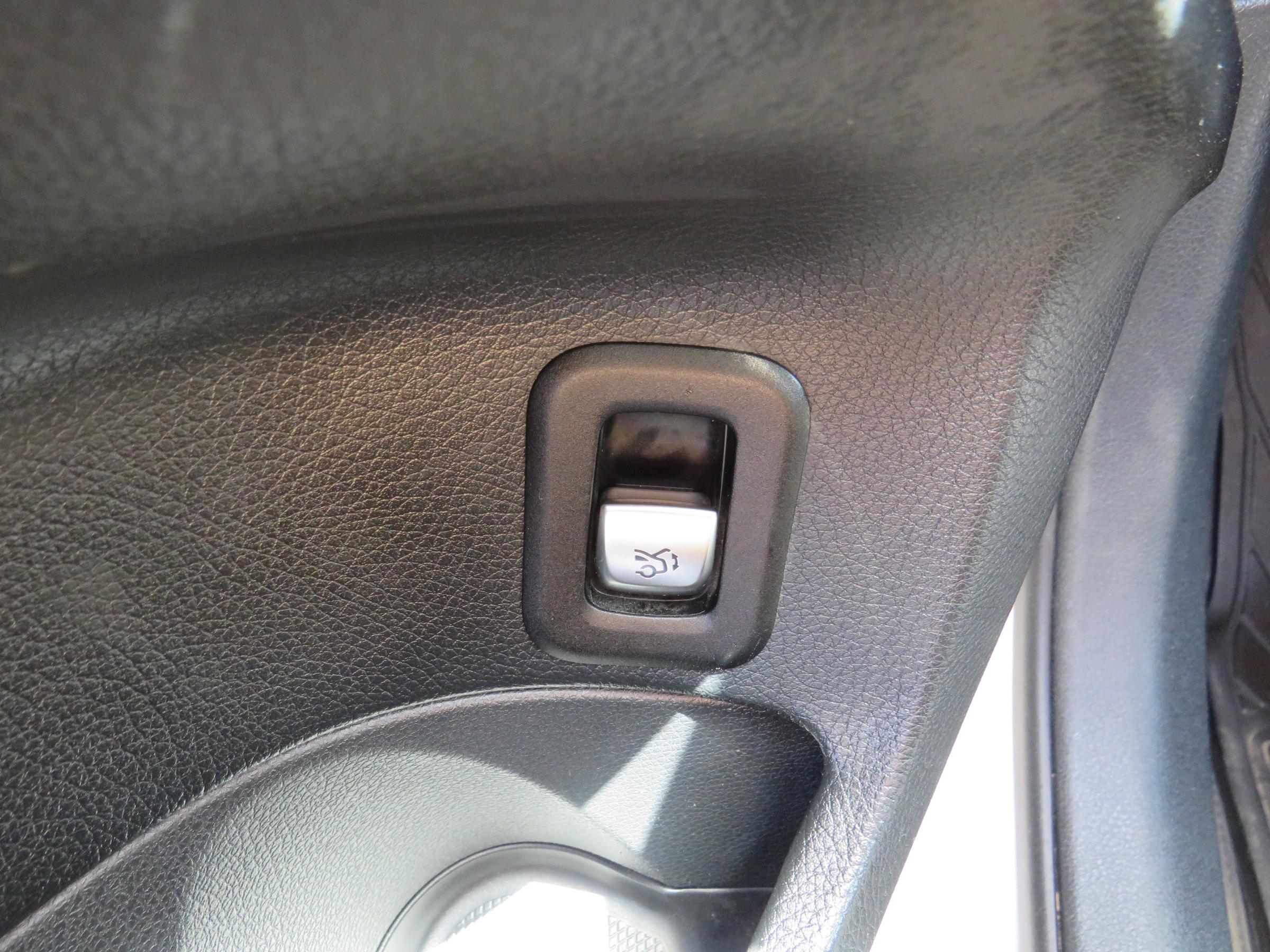 Mercedes-Benz Třída C, 2020 - pohled č. 15