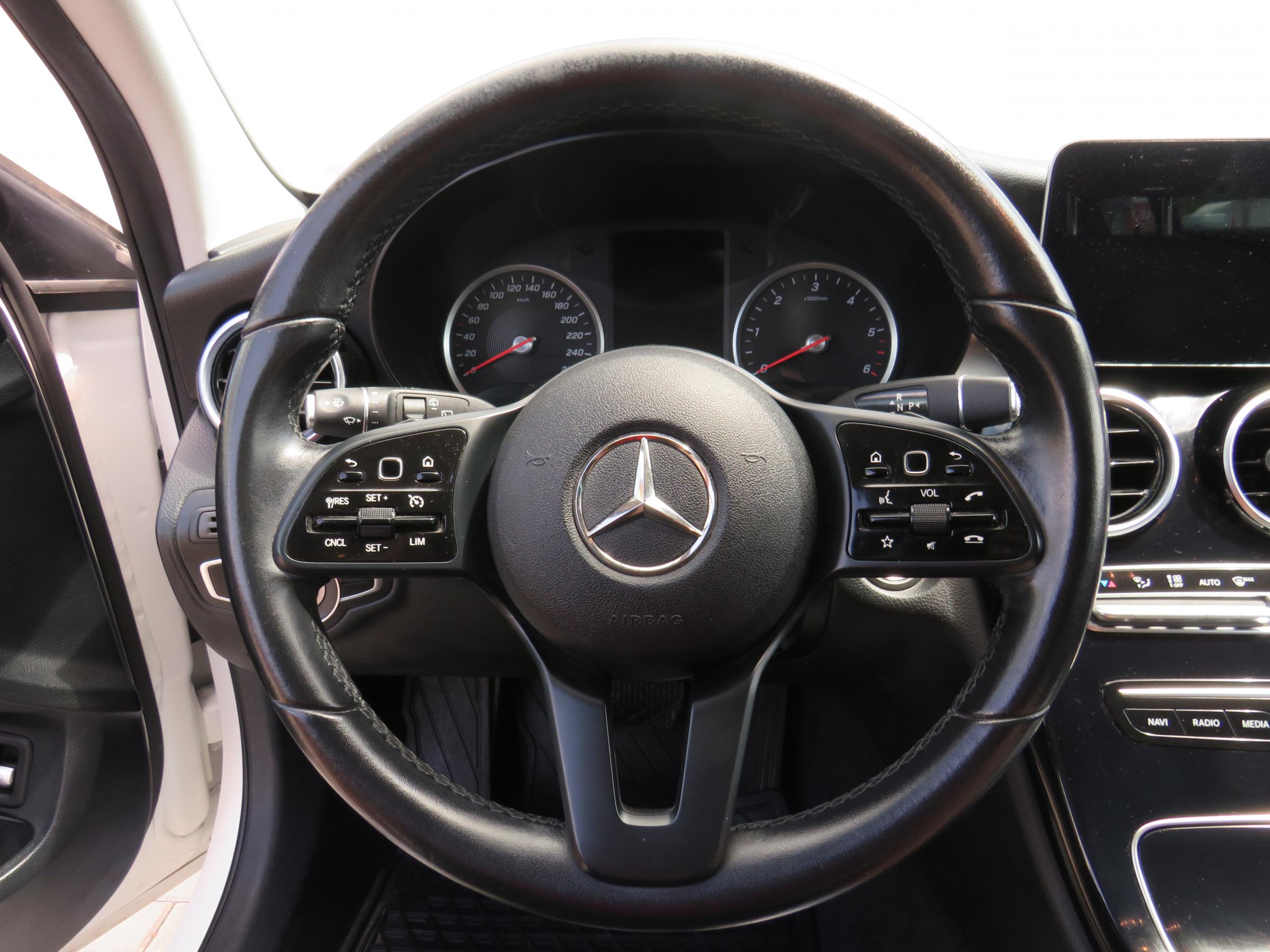 Mercedes-Benz Třída C, 2020 - pohled č. 16