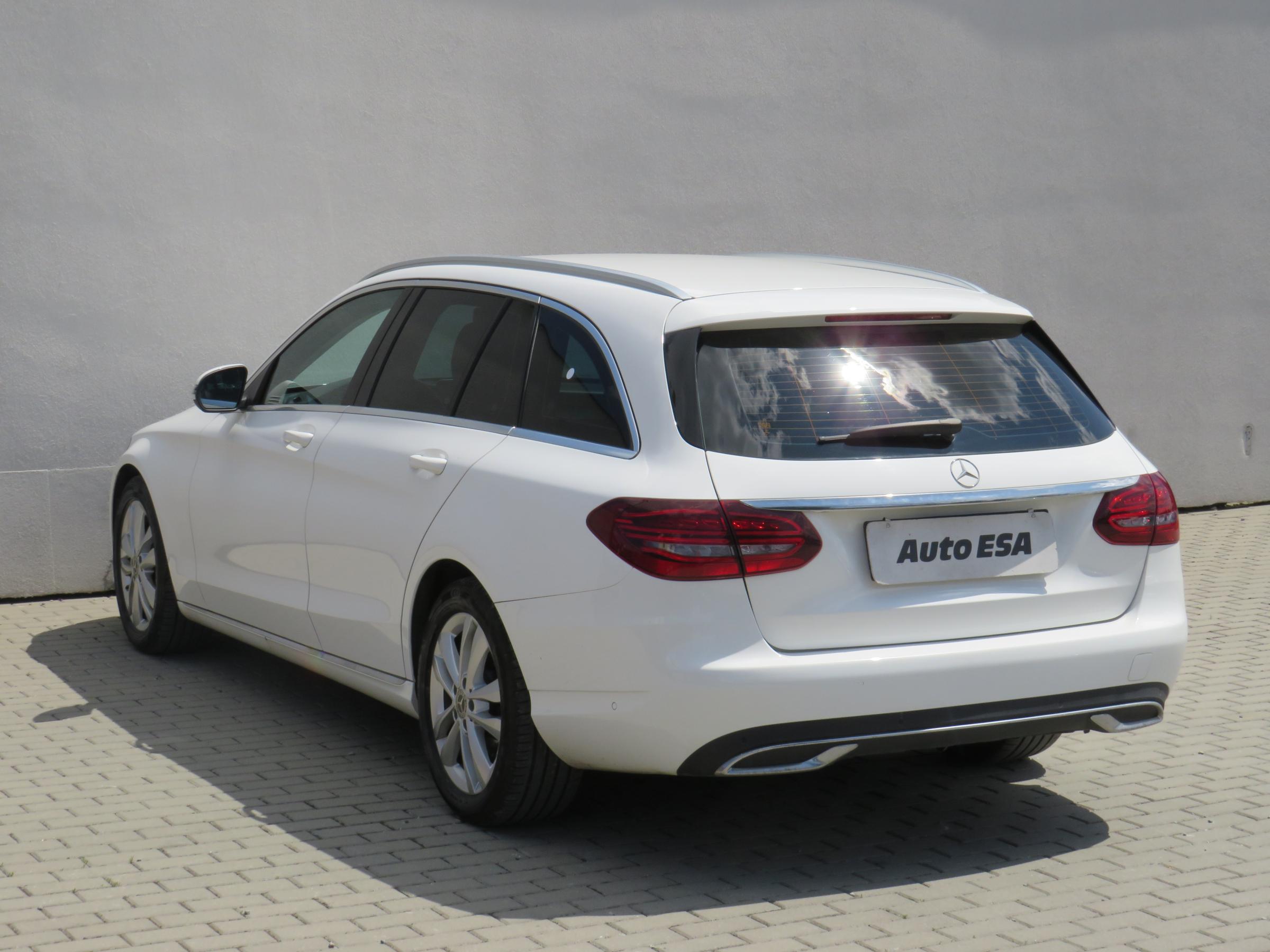 Mercedes-Benz Třída C, 2020 - pohled č. 6