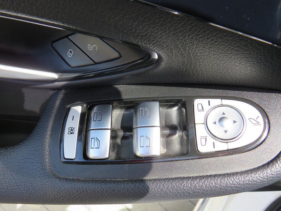 Mercedes-Benz Třída C 2.0CDi  C 220