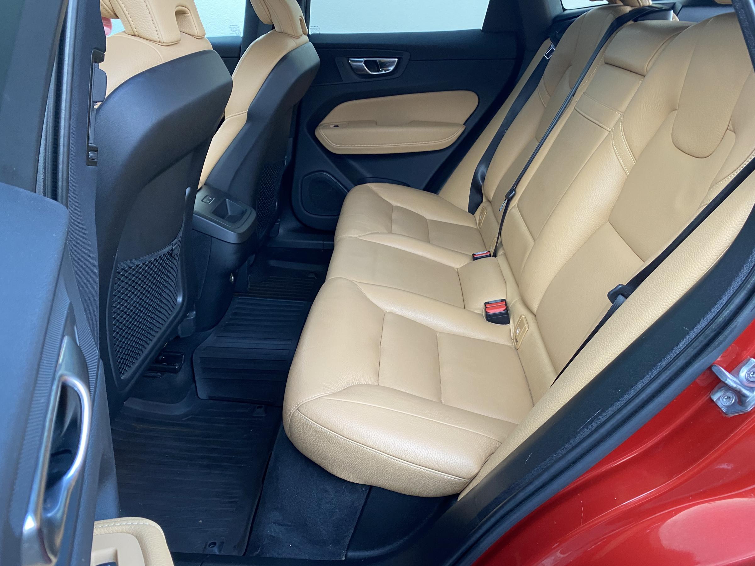 Volvo XC60, 2019 - pohled č. 10