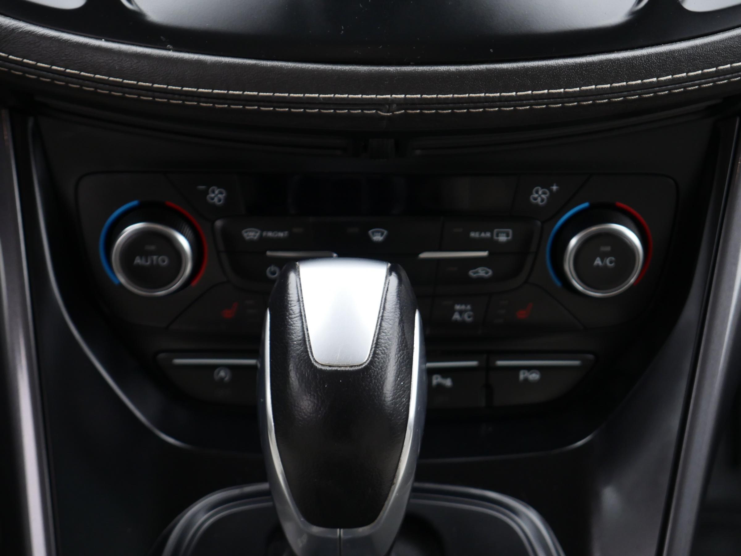 Ford Kuga, 2017 - pohled č. 14