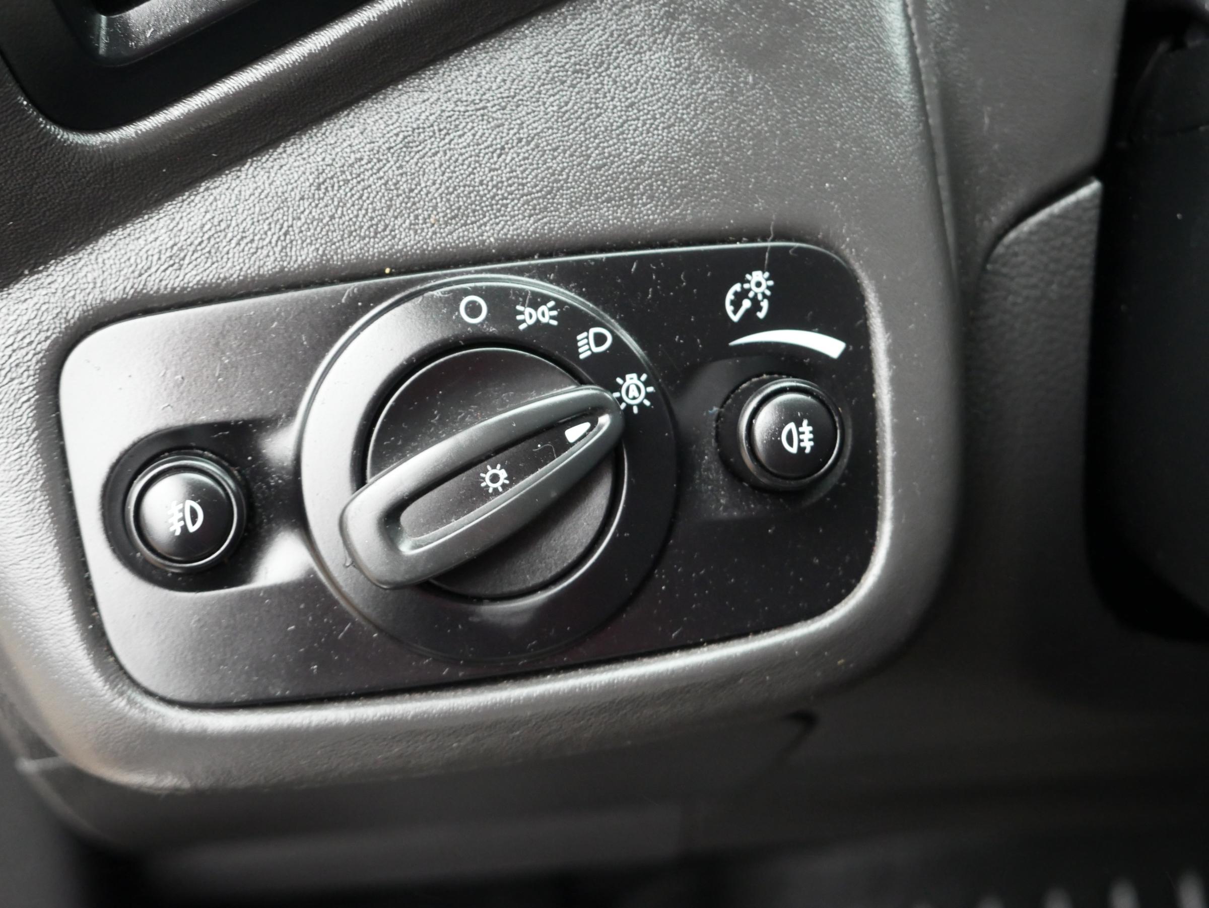 Ford Kuga, 2017 - pohled č. 16