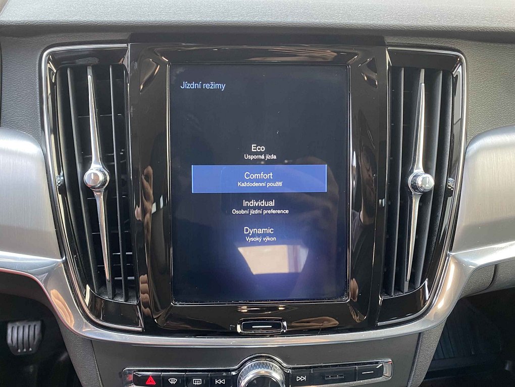 Volvo V90 2.0d3 