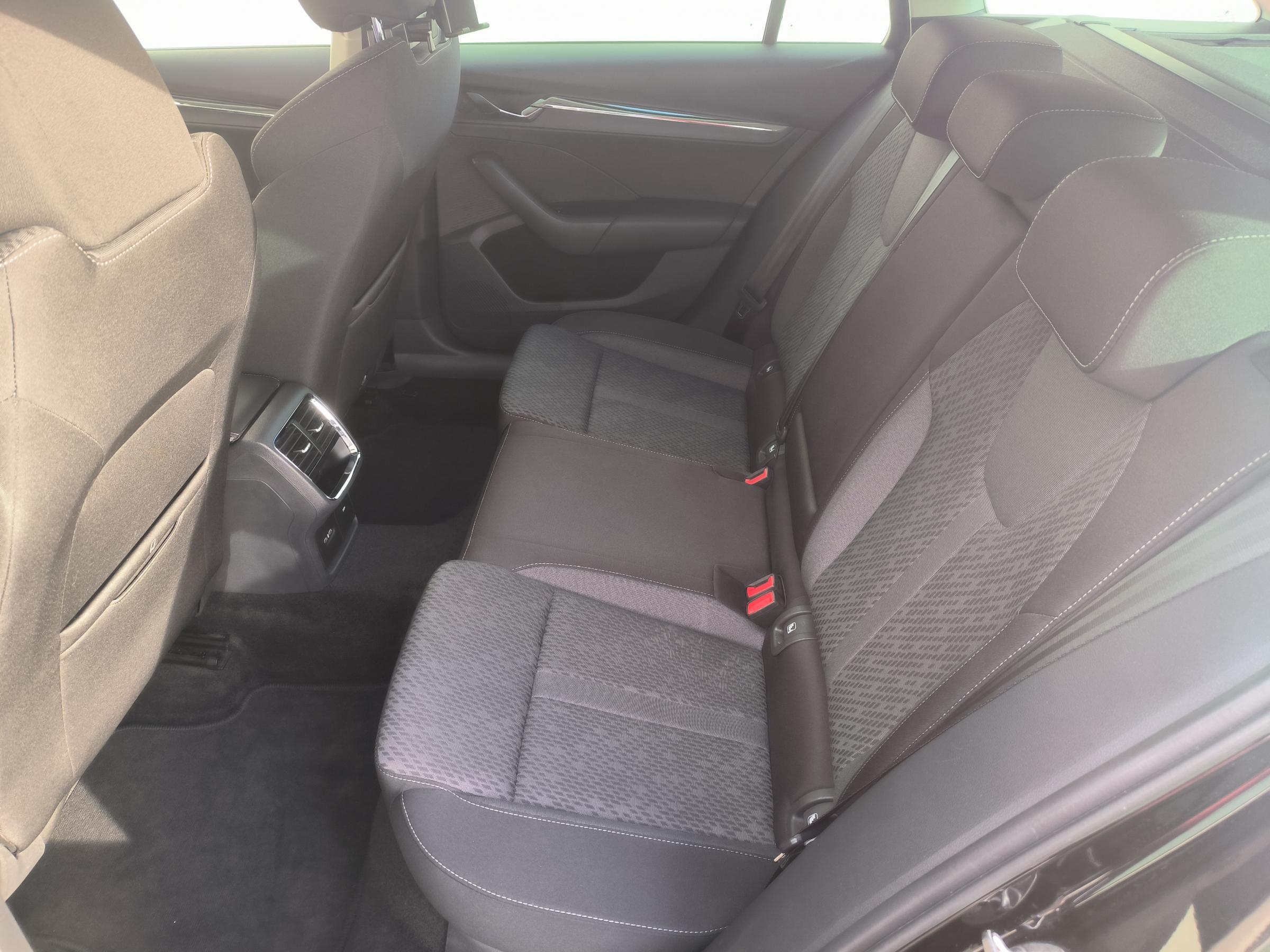 Škoda Octavia IV, 2021 - pohled č. 10