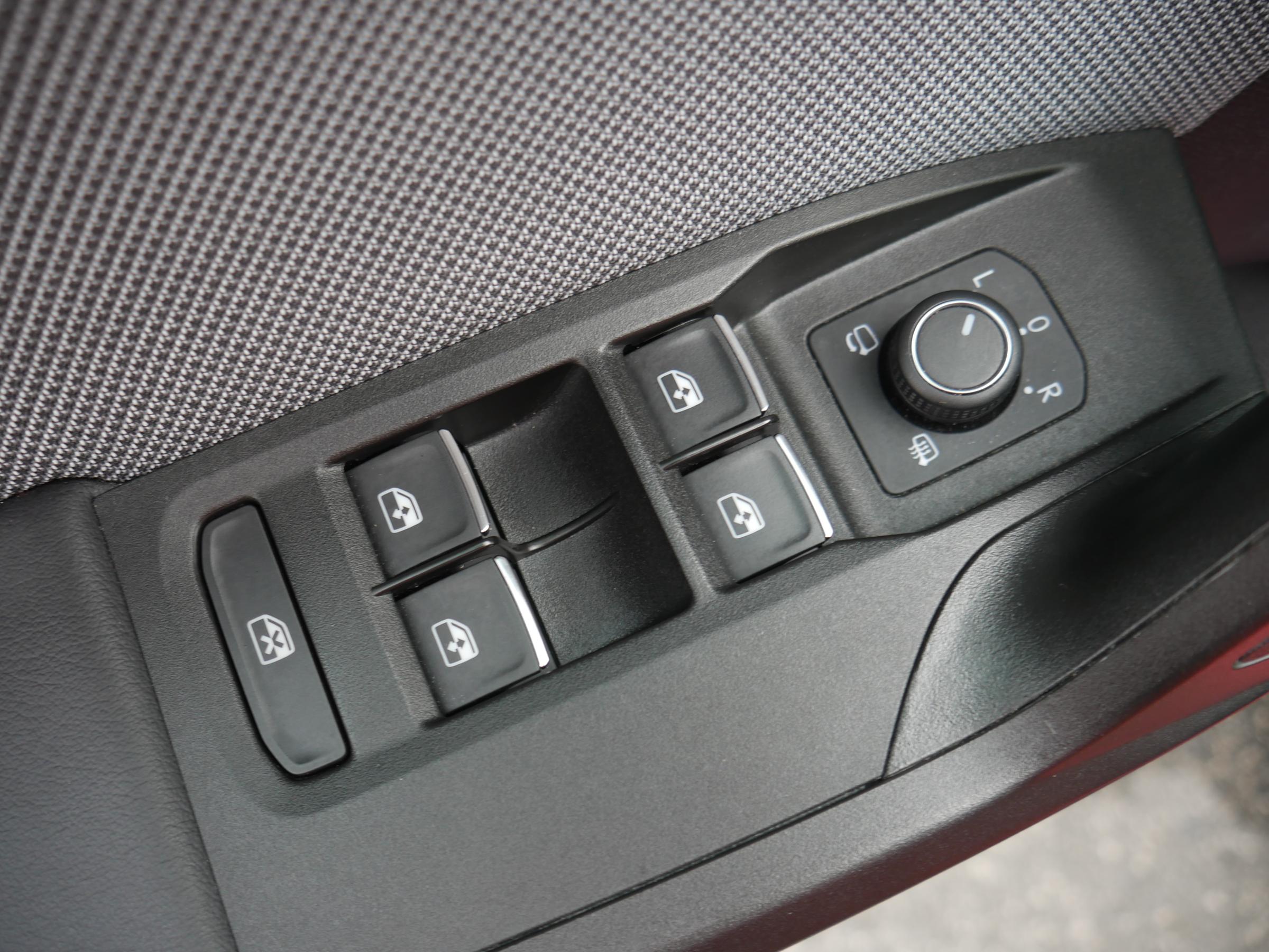 Seat Leon, 2020 - pohled č. 17