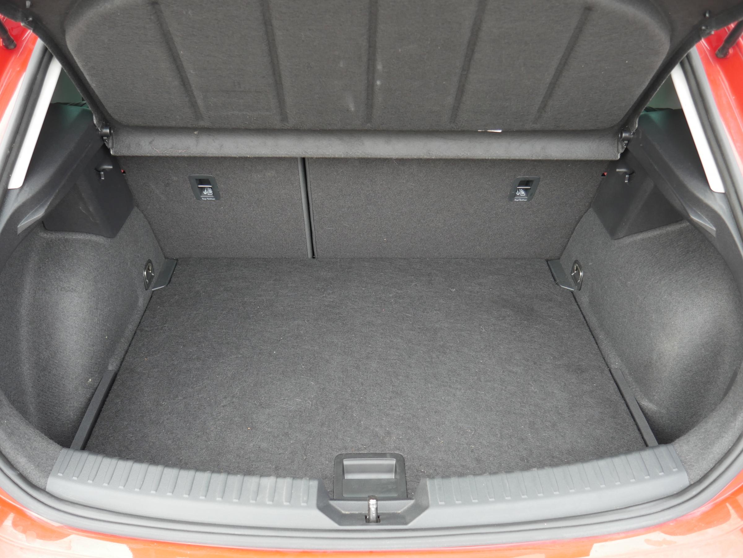 Seat Leon, 2020 - pohled č. 7