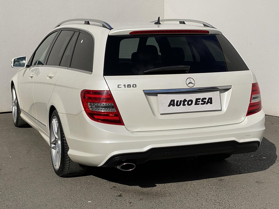 Mercedes-Benz Třída C 1.6 CGi Avantgarde C180