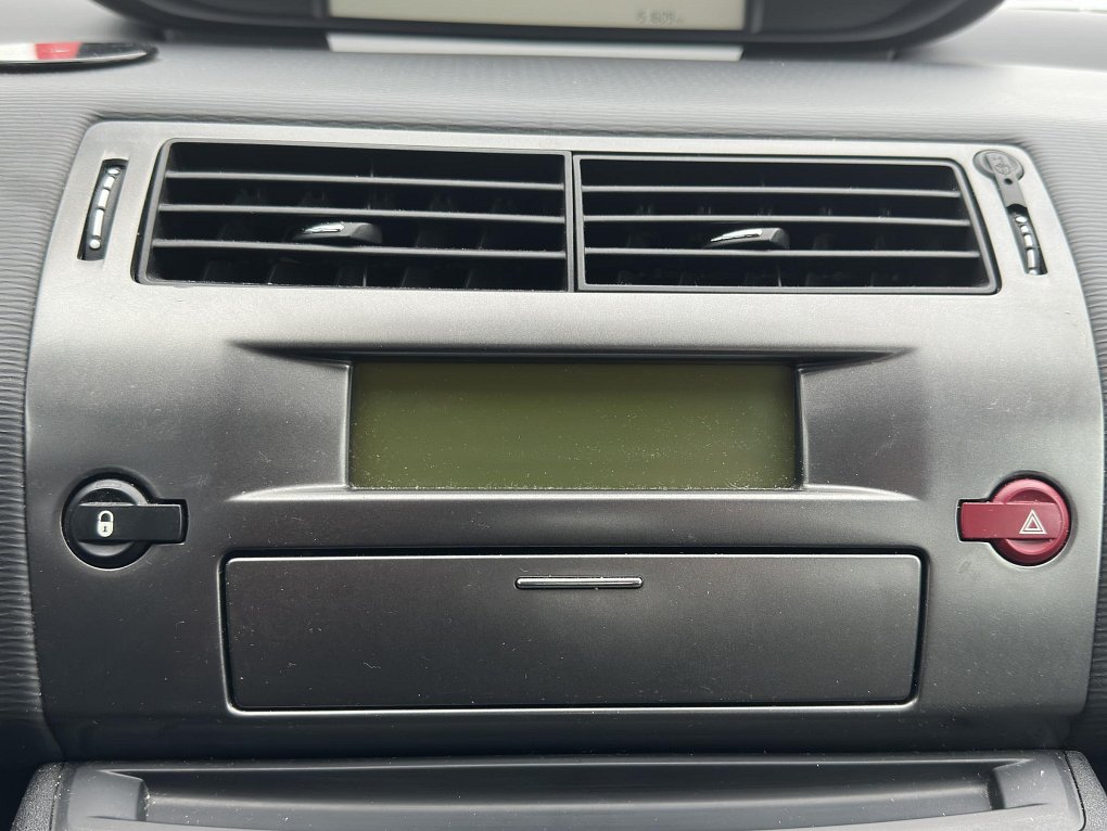 Citroën C4 1.4 i 