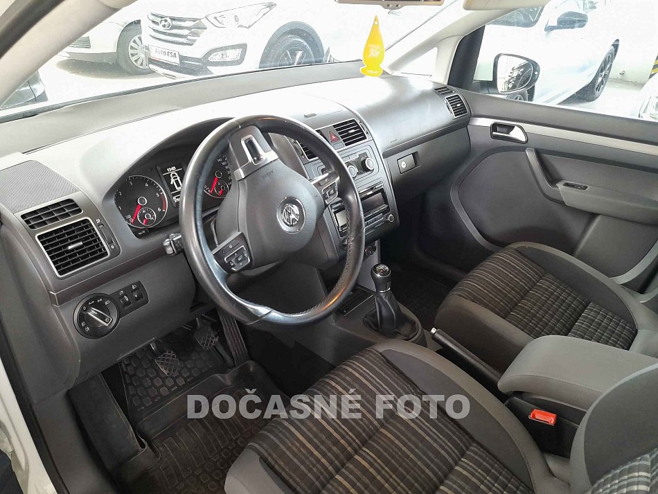 Volkswagen Touran 2.0 tdi 
