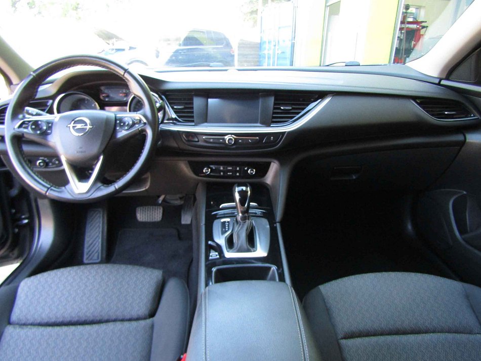 Opel Insignia 1.6 CDTi 