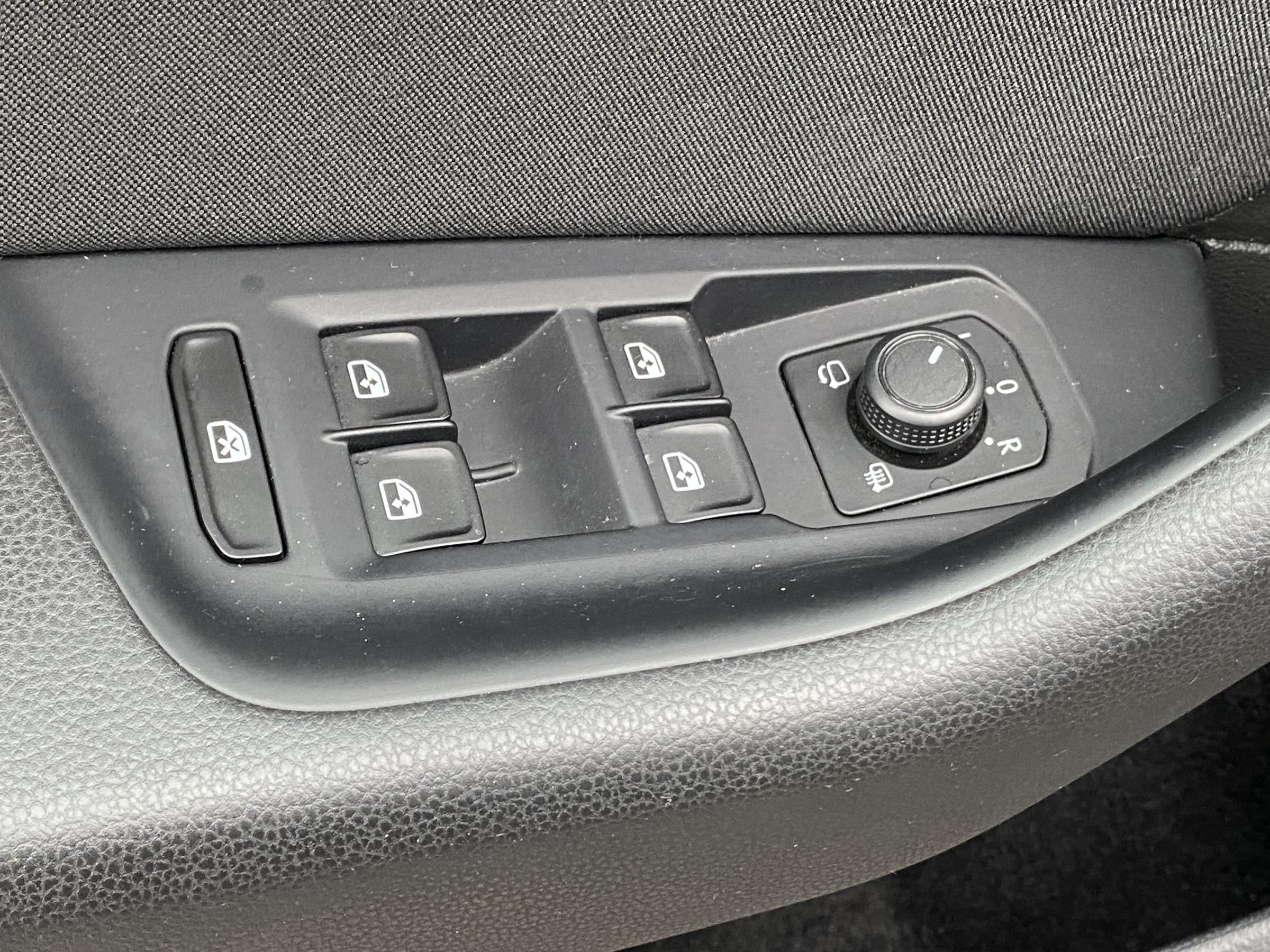 Volkswagen Passat, 2015 - pohled č. 13