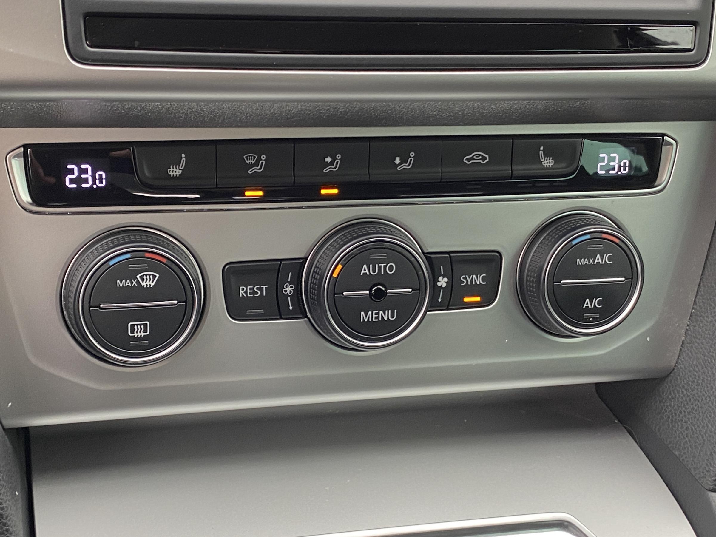 Volkswagen Passat, 2015 - pohled č. 18