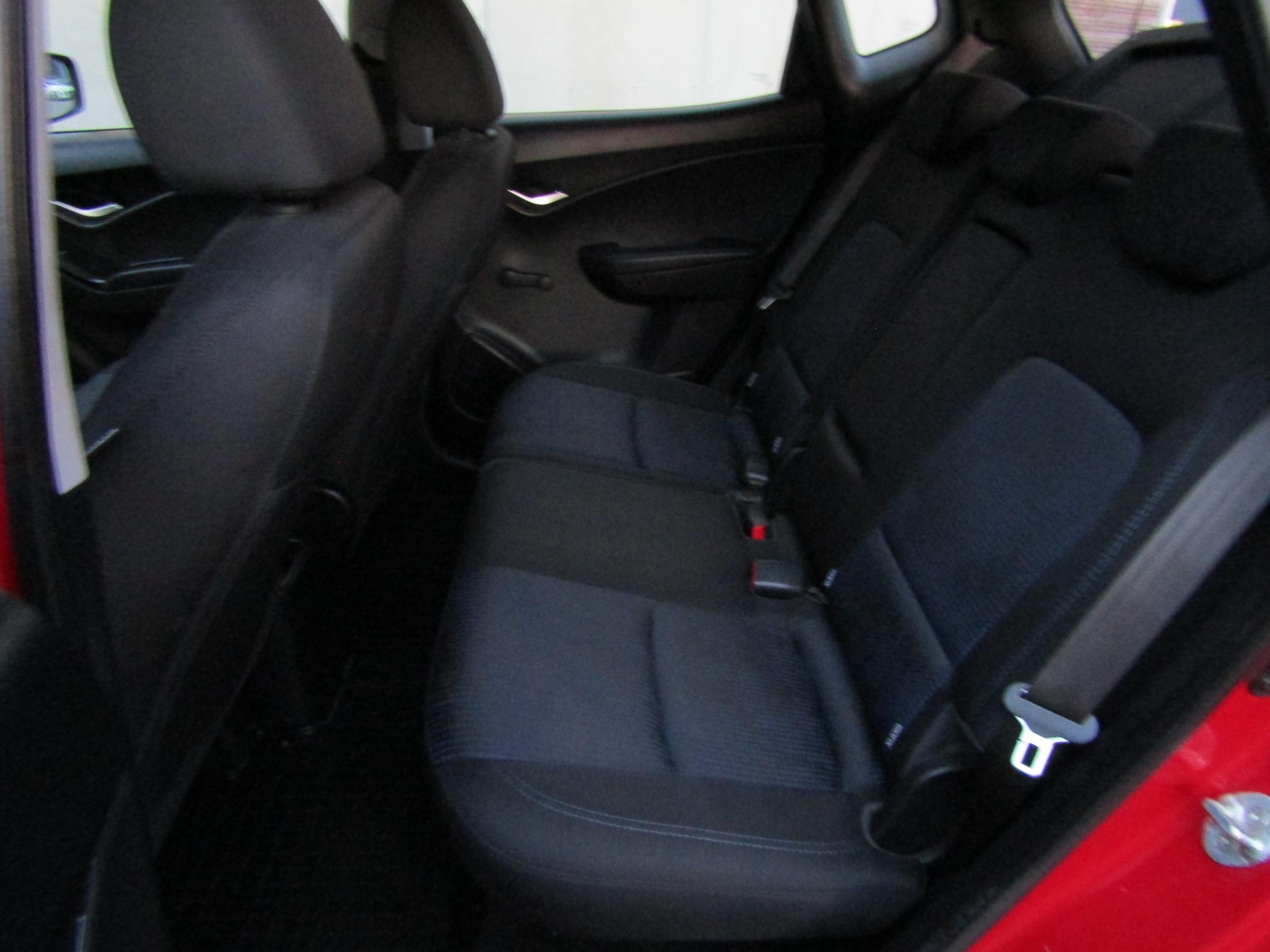 Hyundai ix20, 2013 - pohled č. 10