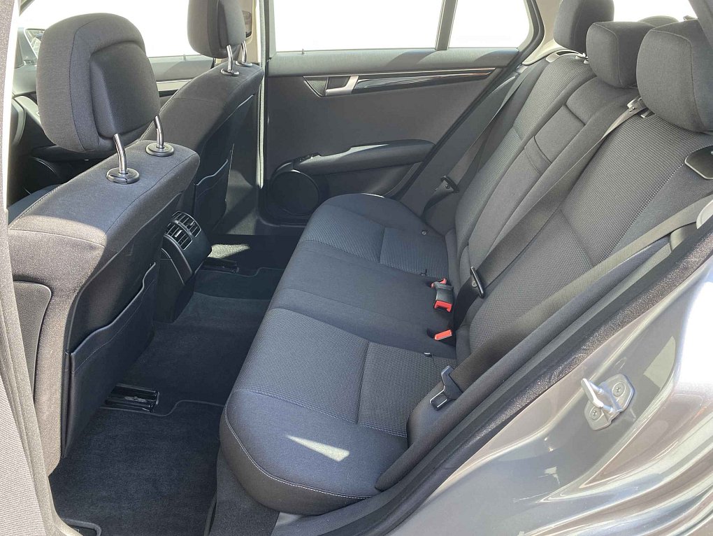 Mercedes-Benz Třída C 2.2 CDi  C200