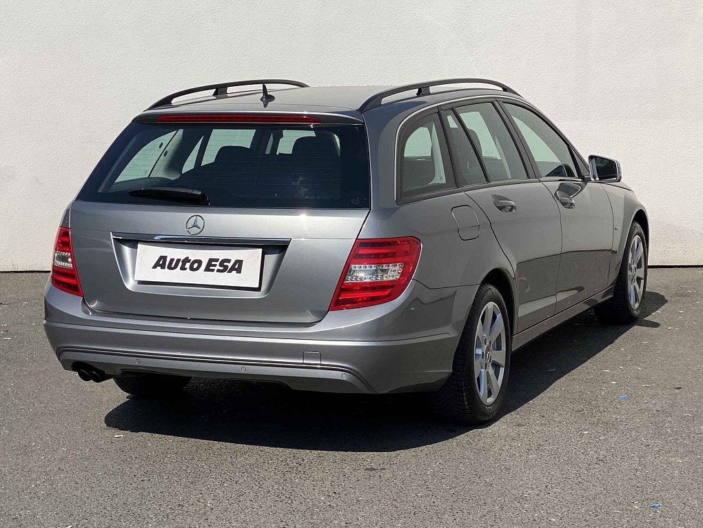 Mercedes-Benz Třída C 2.2 CDi  C200