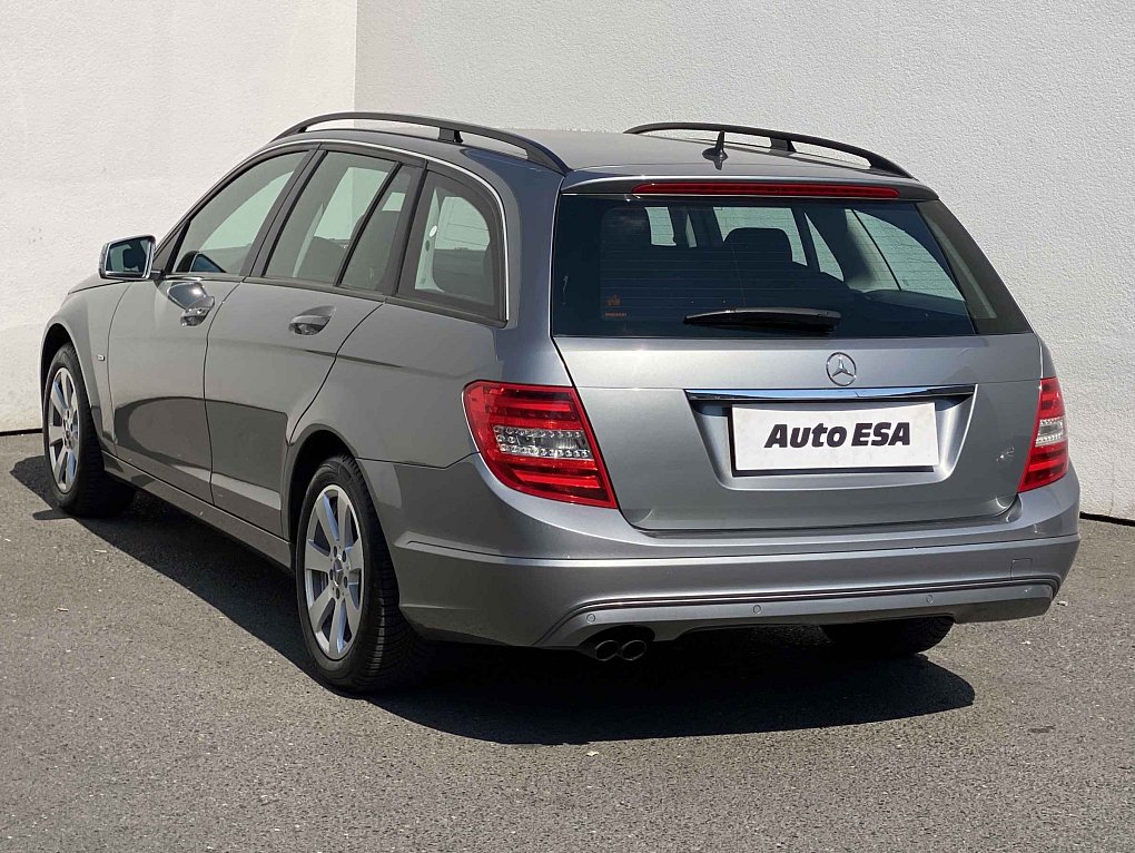Mercedes-Benz Třída C 2.2 CDi  C200