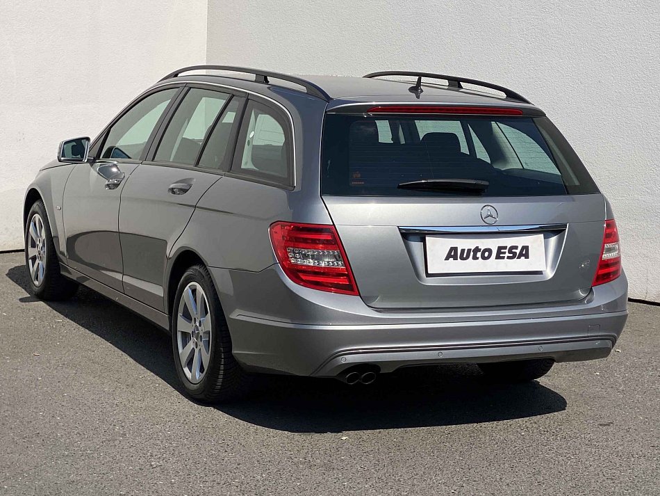Mercedes-Benz Třída C 2.2 CDi  C200