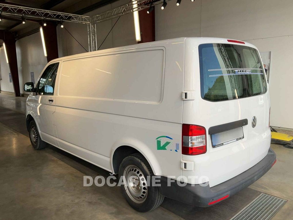 Volkswagen Transporter 2.0TDi  L2H1