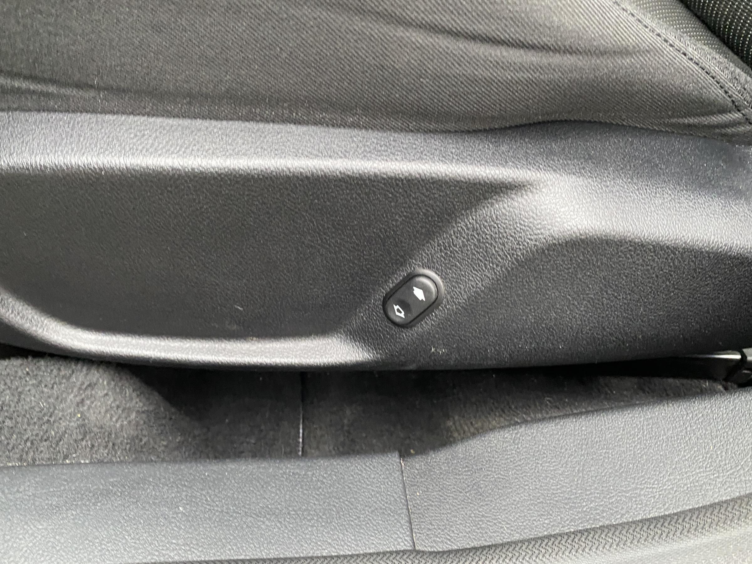 Ford Mondeo, 2012 - pohled č. 14