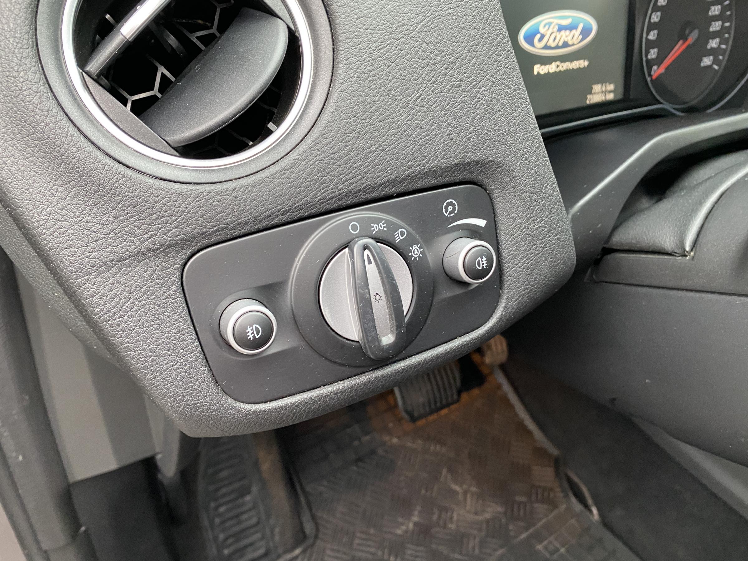 Ford Mondeo, 2012 - pohled č. 15